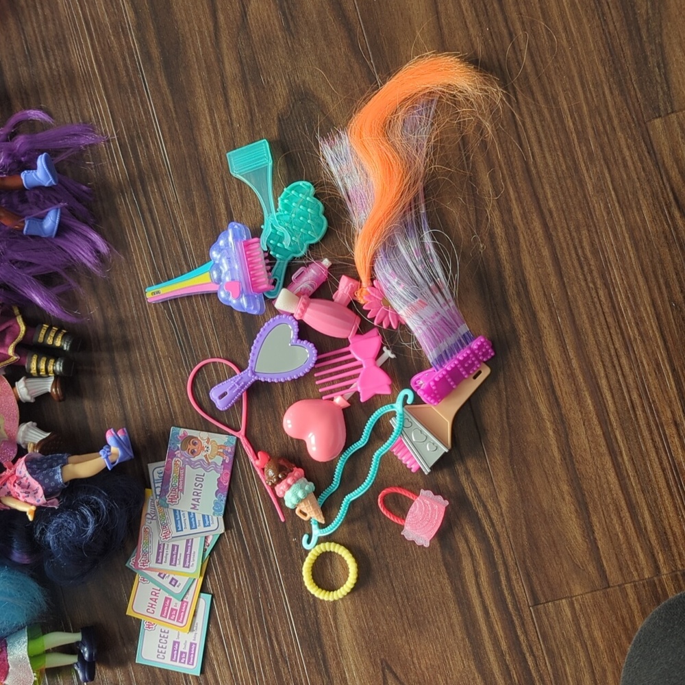 HAIRDORABLES dolls - Picture 3 of 5
